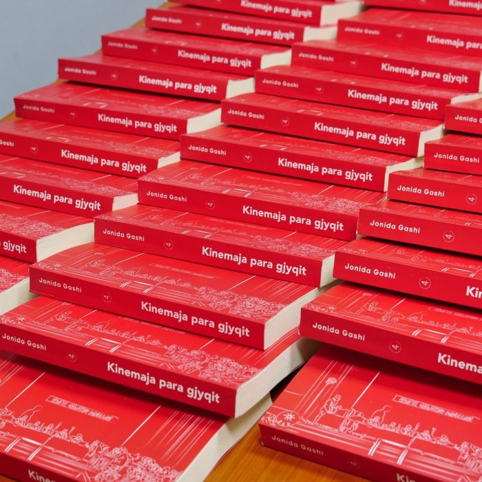 U prezantua monografia “Kinemaja para gjyqit: nga kinokronikat e gjyqeve të popullit…