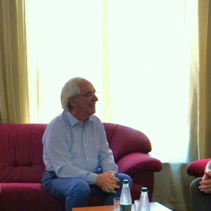 Kryetari i Akademisë së Shkencave të Shqipërisë, akad. Skënder Gjinushi, priti në një takim…
