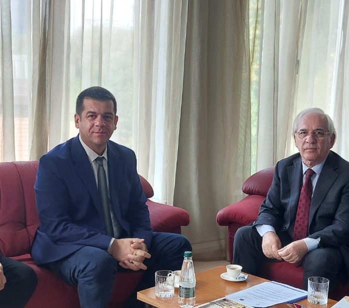 Kryetari i Akademisë së Shkencave, akad. Skënder Gjinushi pret në një vizitë zyrtare…