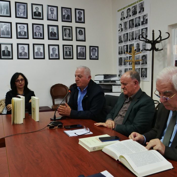 U promovua libri “Shteti dhe minoritetet në Shqipëri” i autorit Beqir Meta