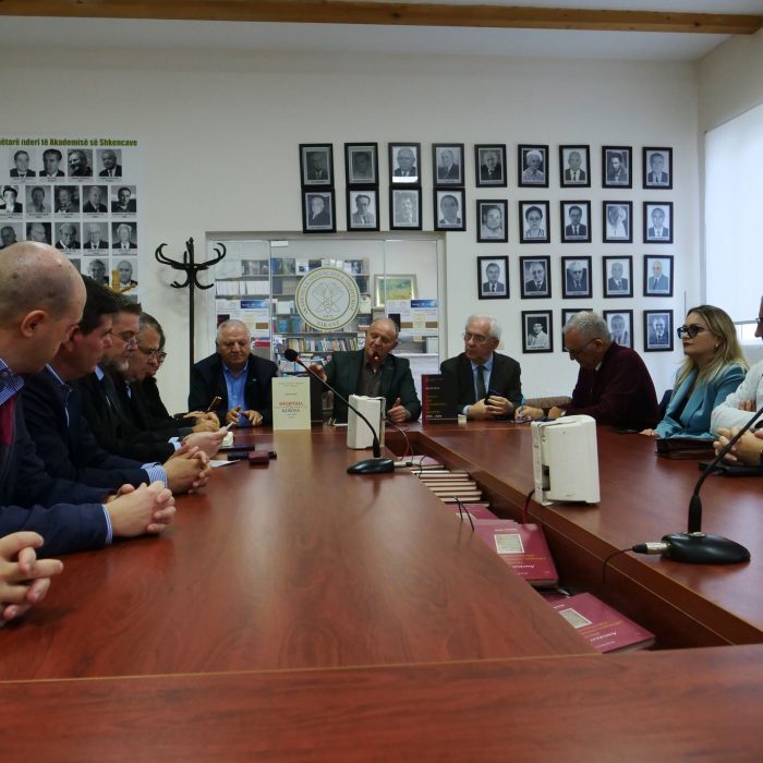 U promovua libri “Shqipëria dhe Kosova” (1941-1999) i autorit Hamit Kaba