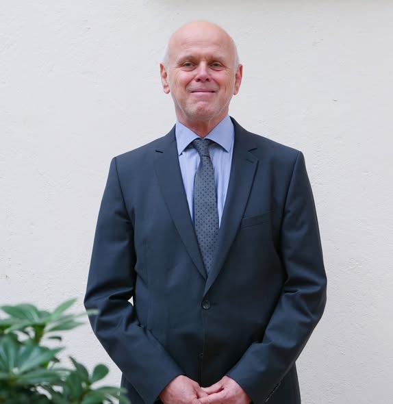 Akad. Nazim Gruda u zgjodh kryeredaktor për Enciklopedinë e Shkencës së Perimeve nga Elsevier