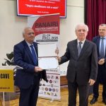 Akademiku i asociuar Rrapo Ormëni shpallet fitues i çmimit “Vepra më e mirë studimore” në Panairin e 5-të mbarëkombëtar të librit akademik e shkencor