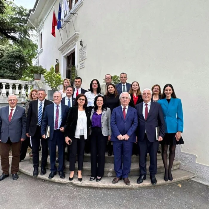 Kryetari i Akademisë së Shkencave të Shqipërisë takoi përfaqësuesit e Këshillit Koordinues të Diasporës